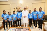 Naveen Patnaik felicitates visually-challenged cricket players